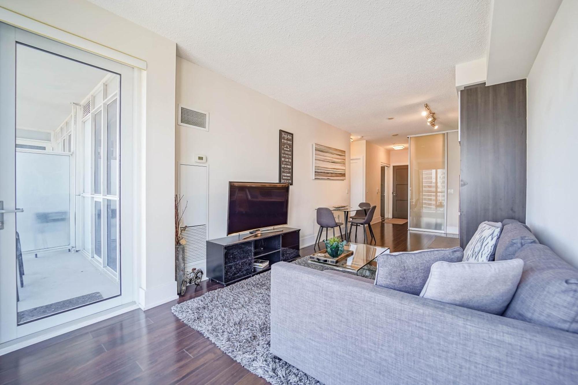 Chol Furnished Suites Heart Of Downtown Toronto, 2 Beds, Free Parking, Cn Tower View Exterior foto