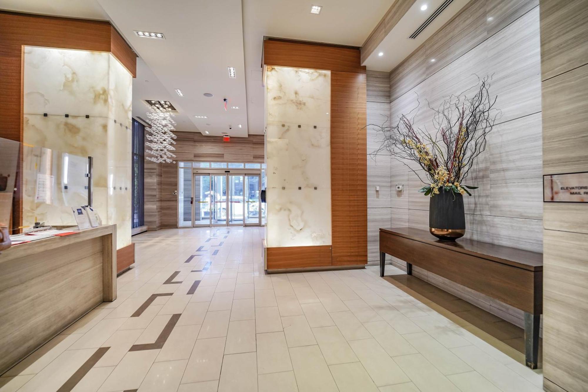 Chol Furnished Suites Heart Of Downtown Toronto, 2 Beds, Free Parking, Cn Tower View Exterior foto