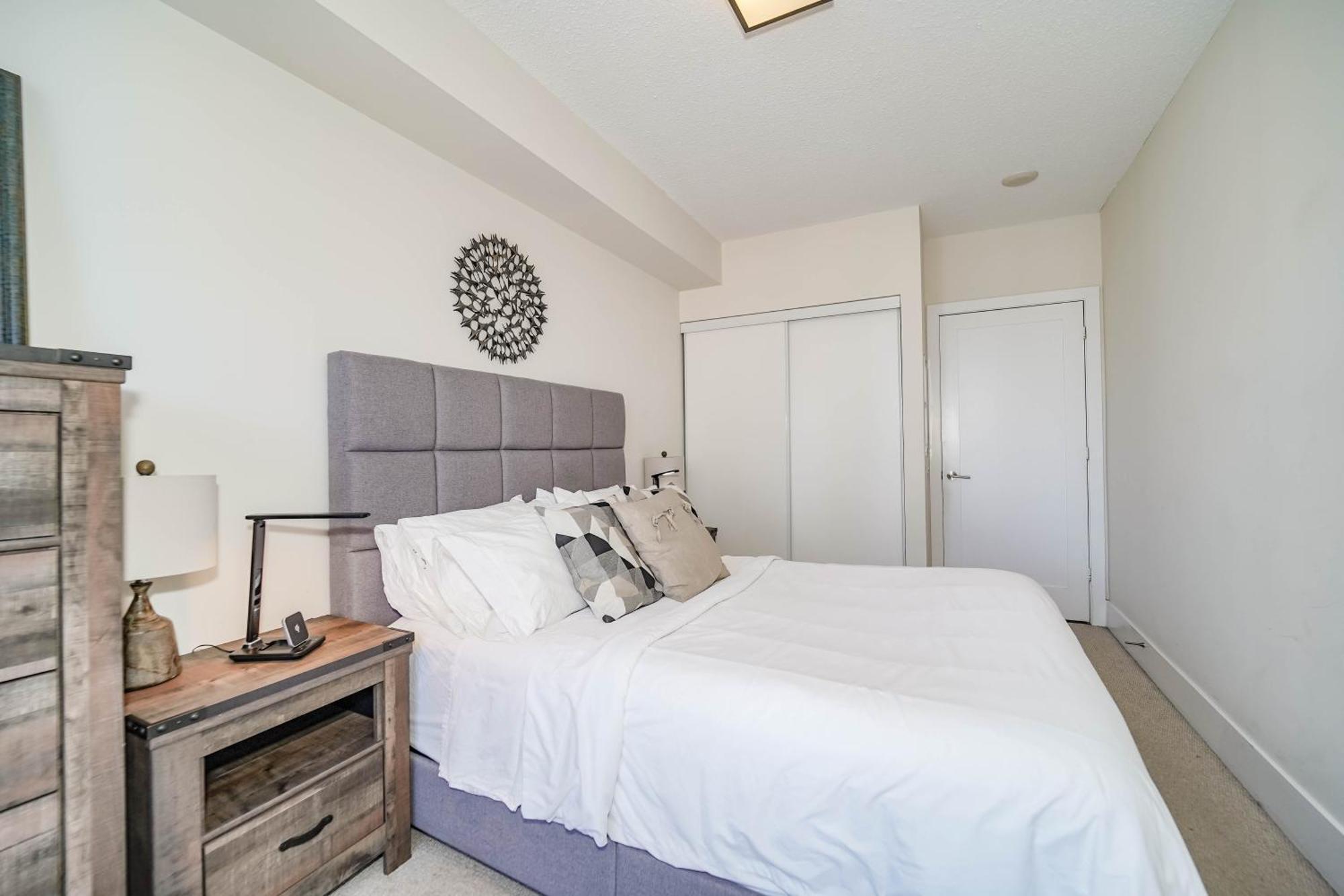 Chol Furnished Suites Heart Of Downtown Toronto, 2 Beds, Free Parking, Cn Tower View Exterior foto